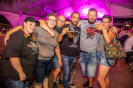 Mit der live Band Krachleder und das Dorffest war sehr sehr gut besucht . _135