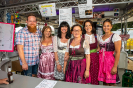 Mit der live Band Krachleder und das Dorffest war sehr sehr gut besucht . _83